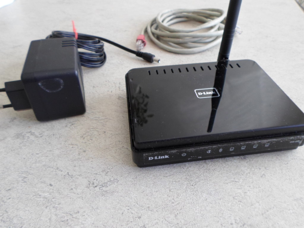 🔴 D-LINK 🔴 DIR-600 🔴 WiFi R O U T E R 🔴 - 4
