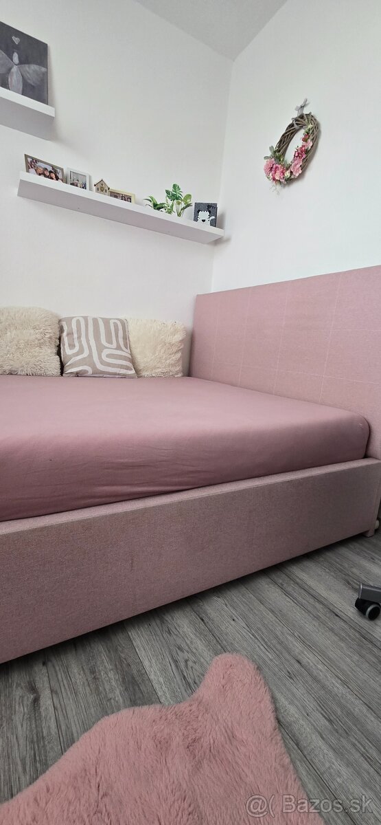 Čalúnená posteľ 140x200cm - 4