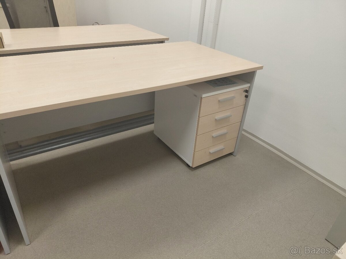 Kancelársky nábytok - 4