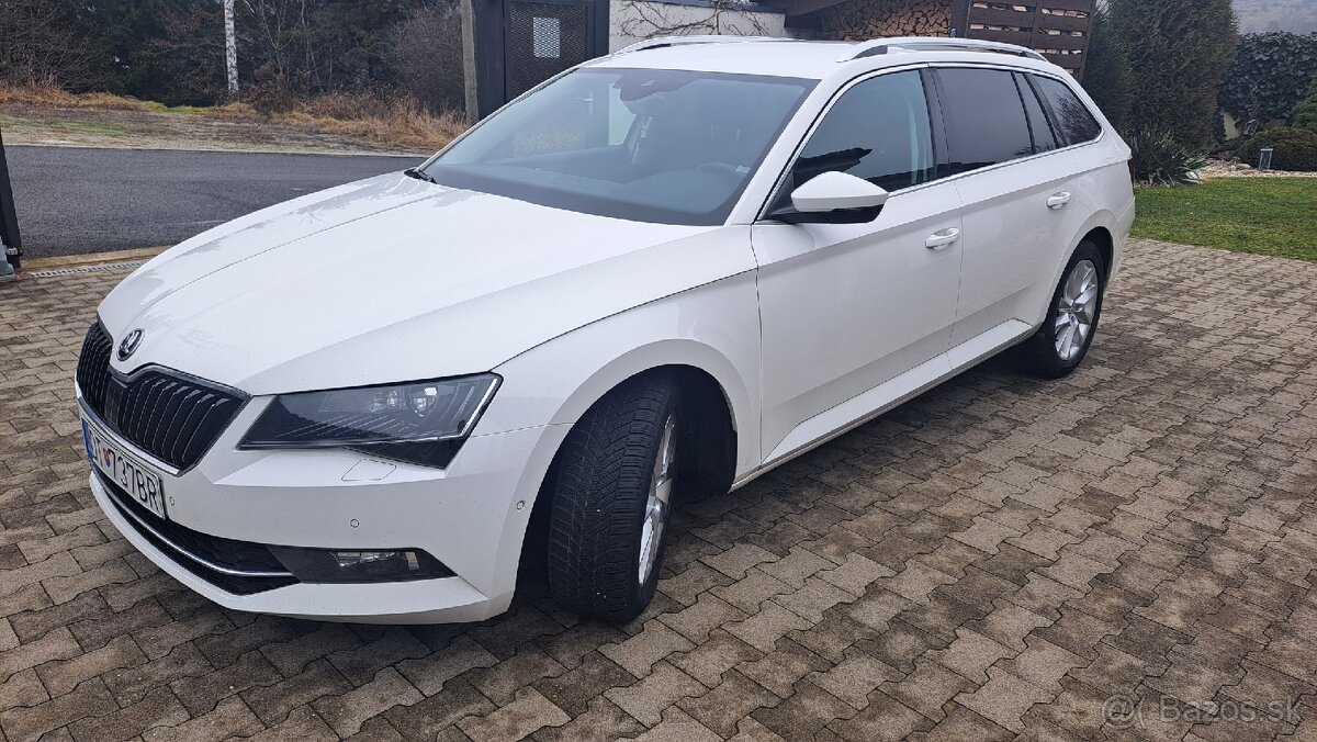 SKODA SUPERB COMBI 2.0 TDI DSG NAVI LED 2018 - 4