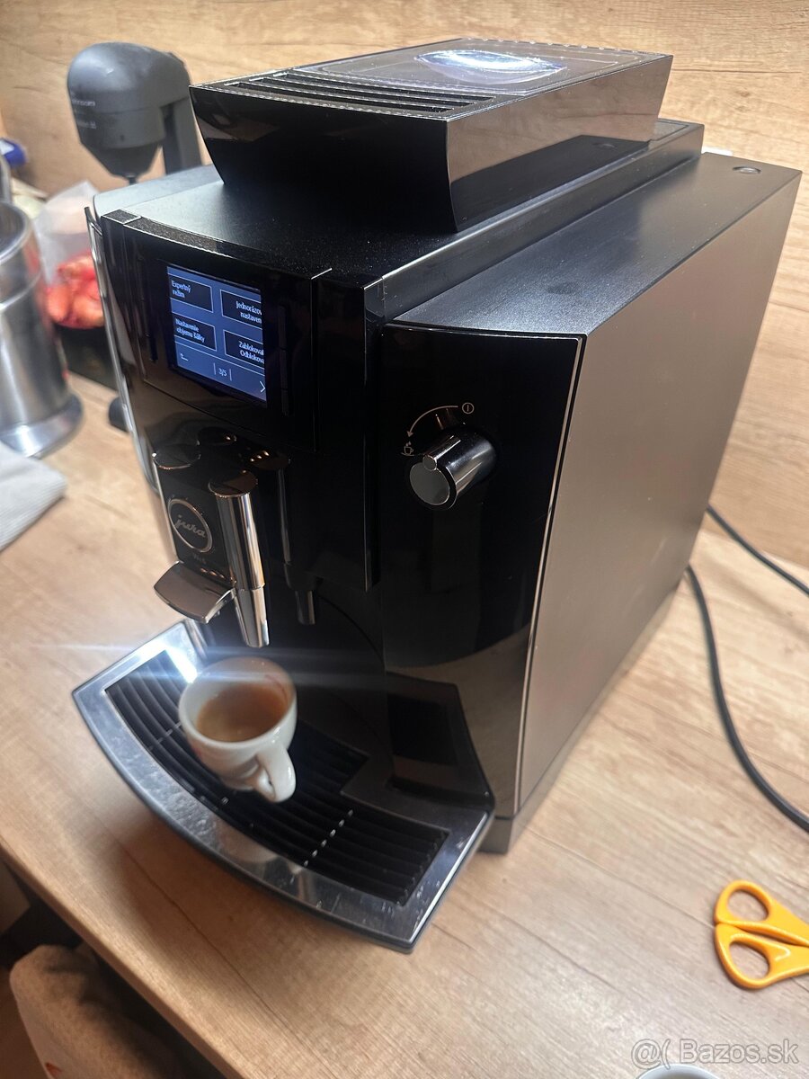 Kávovar JURA WE6 - 4