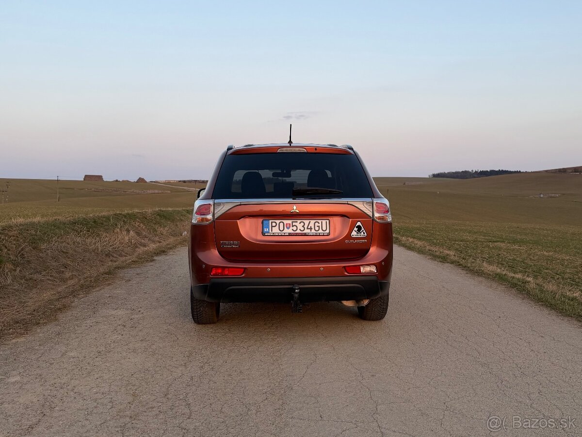 Mitsubishi Outlander 2.0 - 4