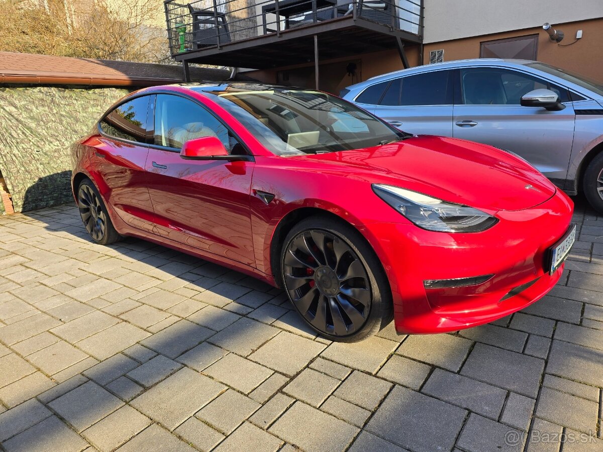 Tesla Model 3 Performance AWD 2021, Nebúrané Aj na splátky - 4