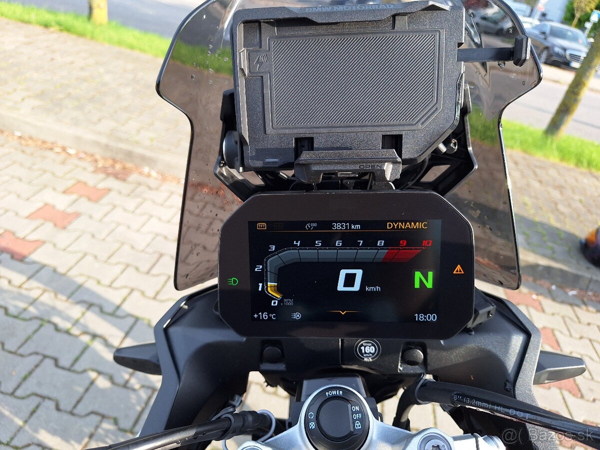 BMW F 900 GS