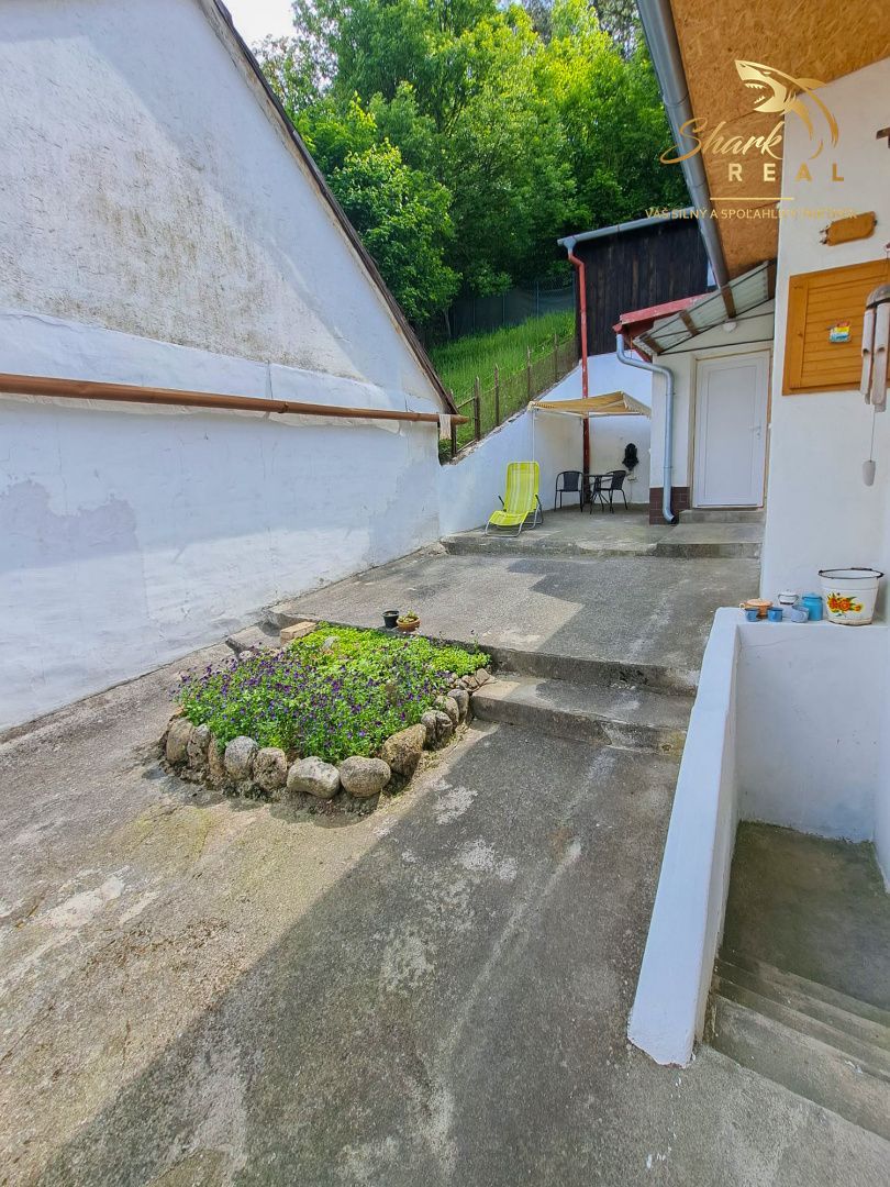 Malebný romantický domček pod lesom - 4