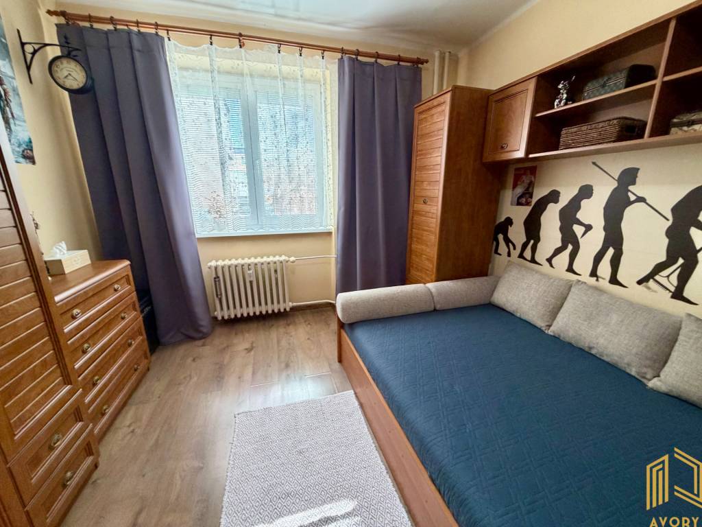 REZERVOVANÝ/ NA PREDAJ 3 - IZB. BYT s BALKÓNOM, SENICA - 4