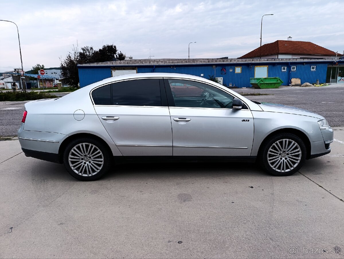 Volkswagen Passat R32 VR6 4x4 3.2 benzín 184kw Automat DSG - 4