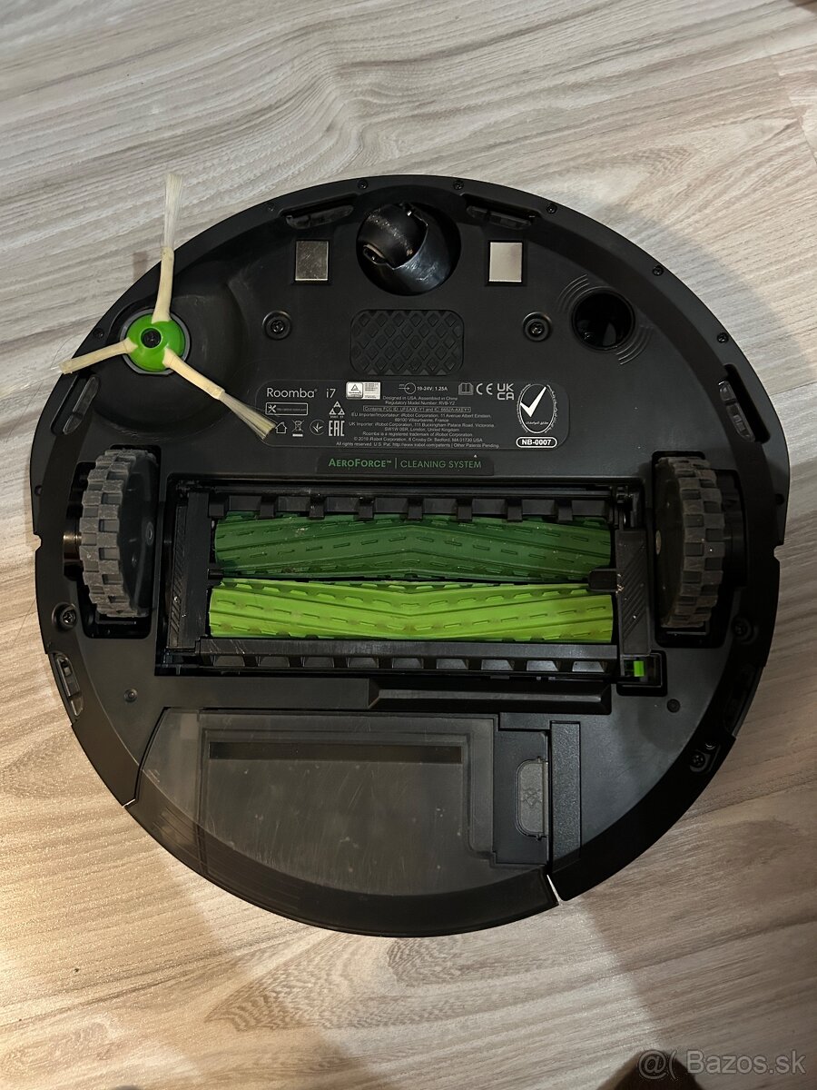 Robotický vysávač iRobot Roomba i7 - 4