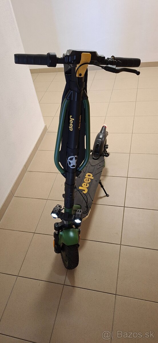 Elektrická kolobežka JEEP. - 4