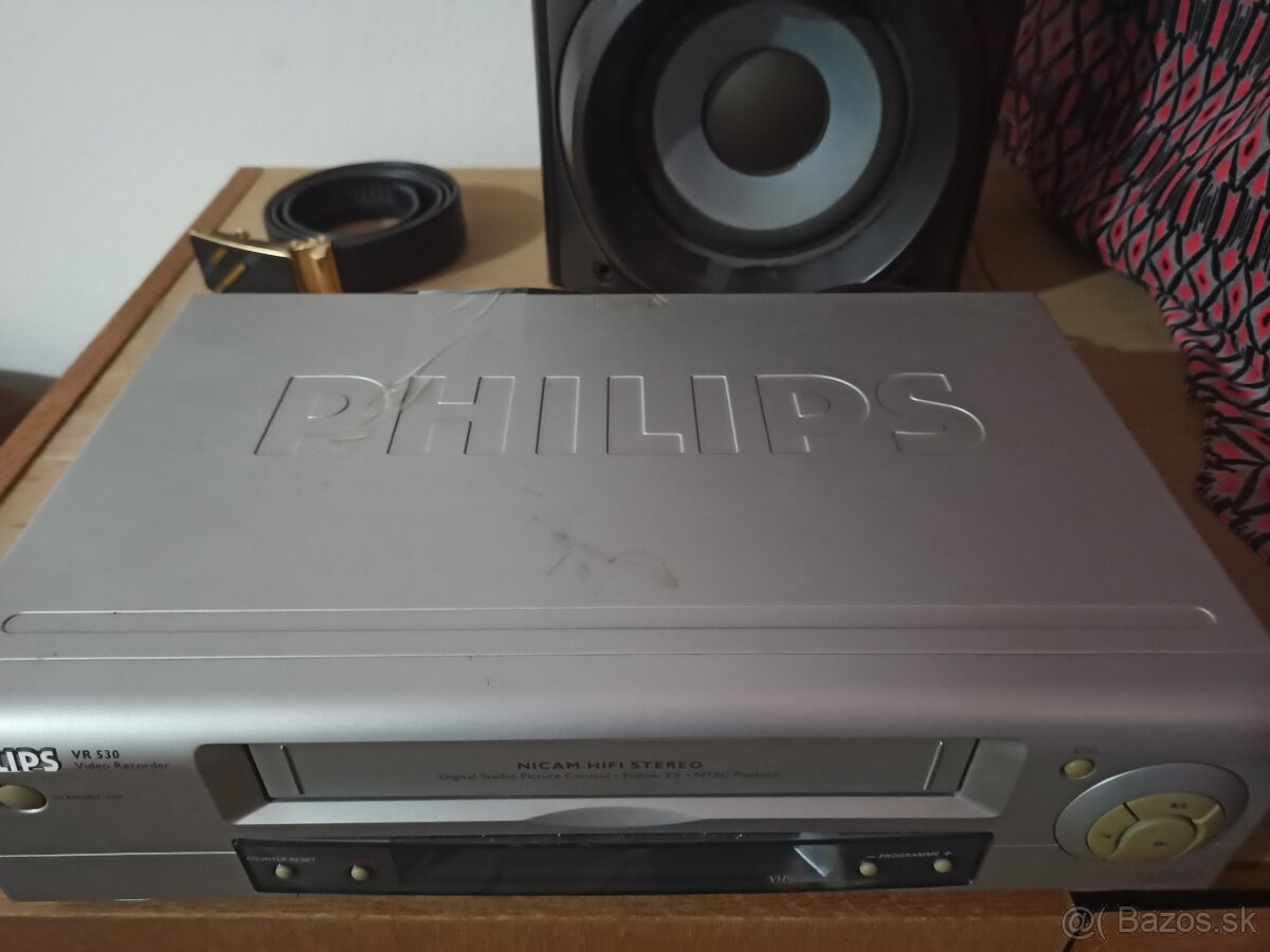 Predám video rekordér Philips VR 530 - 4
