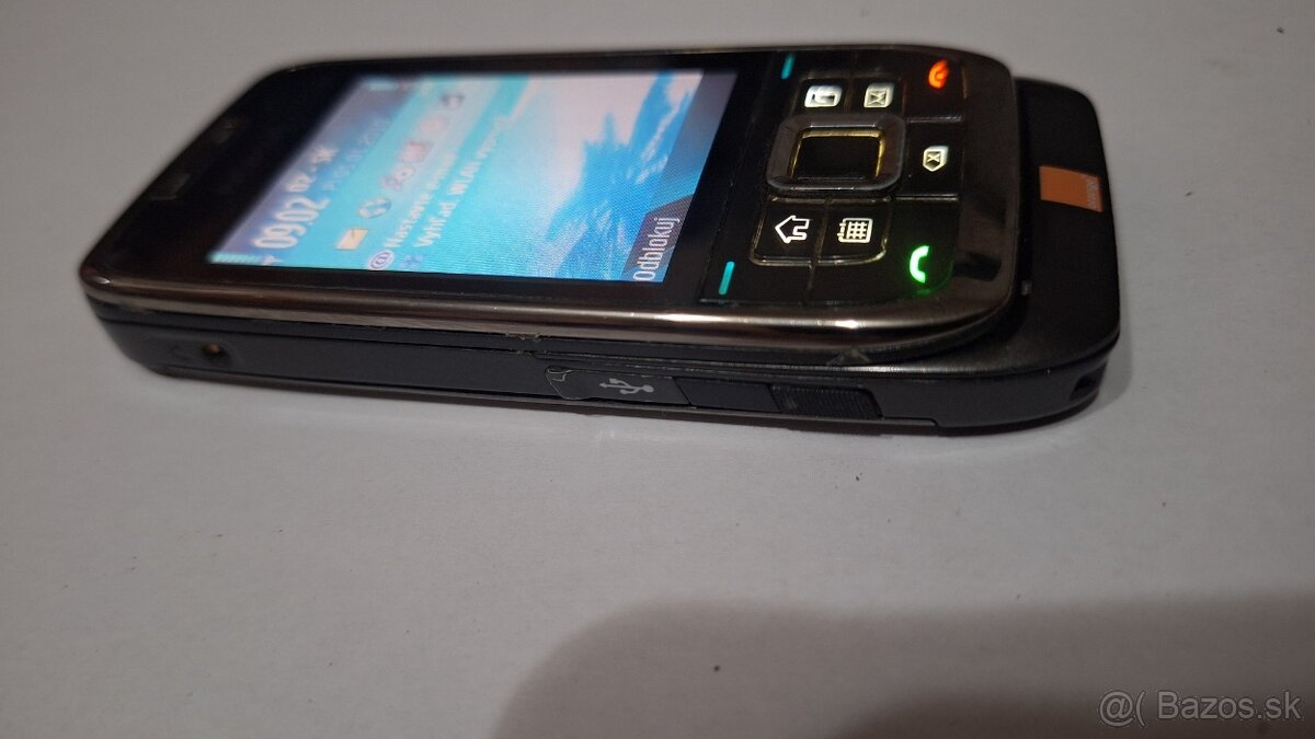 Nokia E66 - 4
