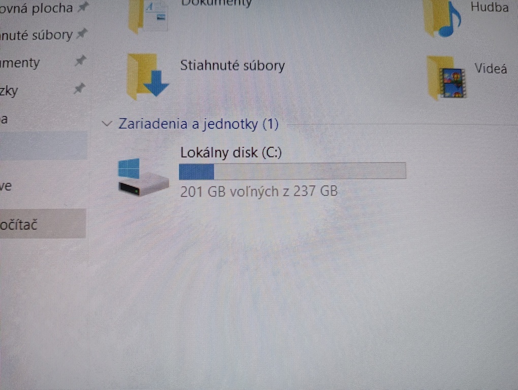 predám Dell latitude 5550 - Intel core i5 - 8gb ram - 4