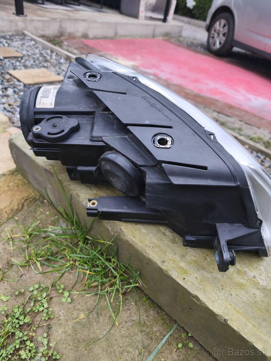 Originál predné svetlá na VW Passat B6 značky Valeo - 4