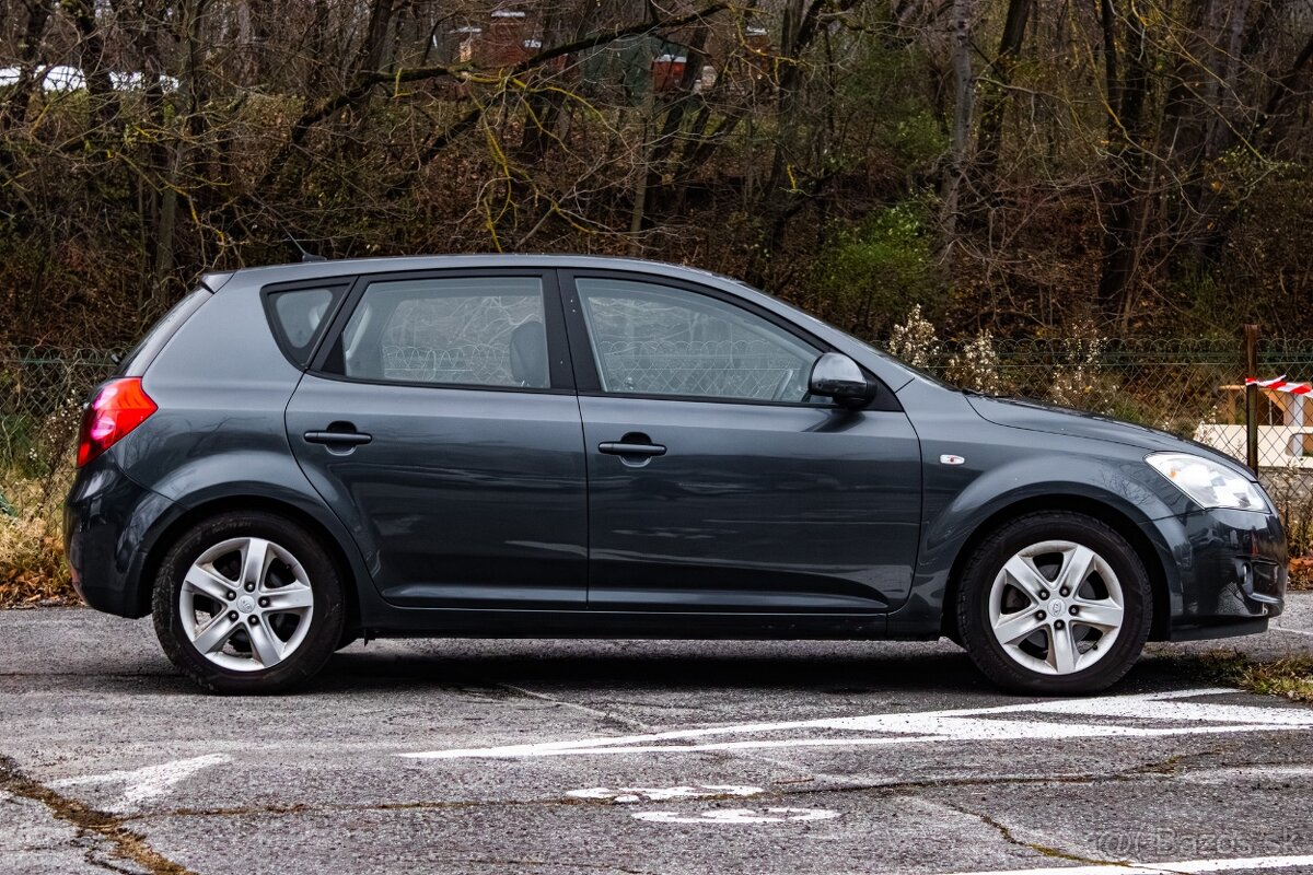 Kia Cee'd 1.6 CRD - 4