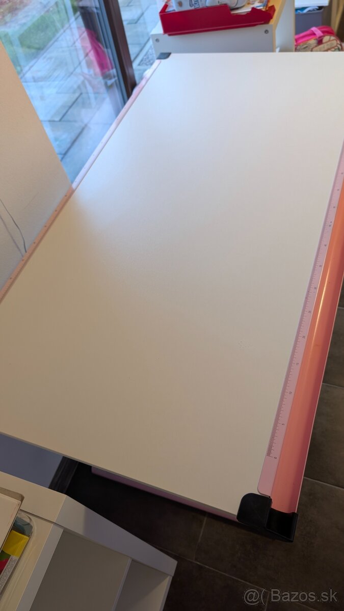 Krásny písací stôl pre dievča 👧 - 4