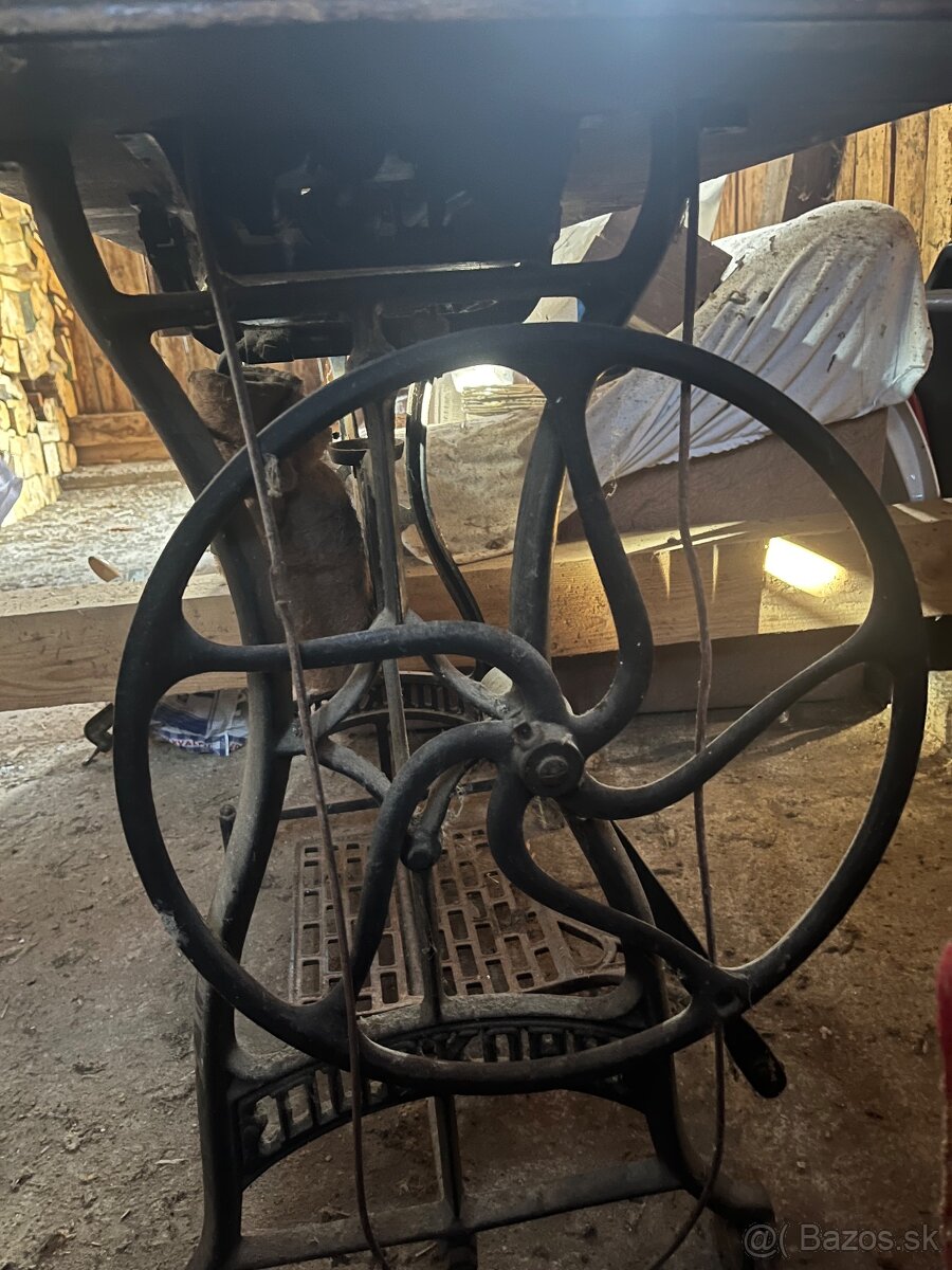 Starožitný šijací stroj durkopp - 4