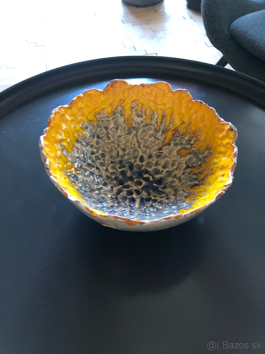 Misy z galerie a keramickeho studia - 4