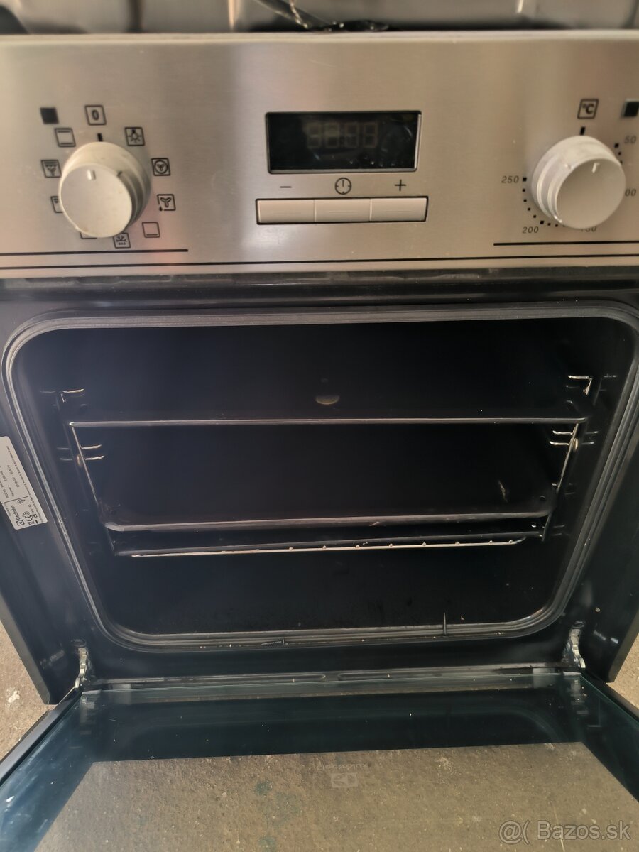 Vstavaná rúra+ plynový sporák - 4