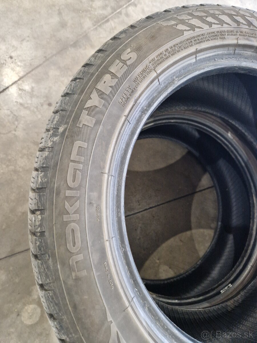 Nokian zimne 205/55R16 - 4