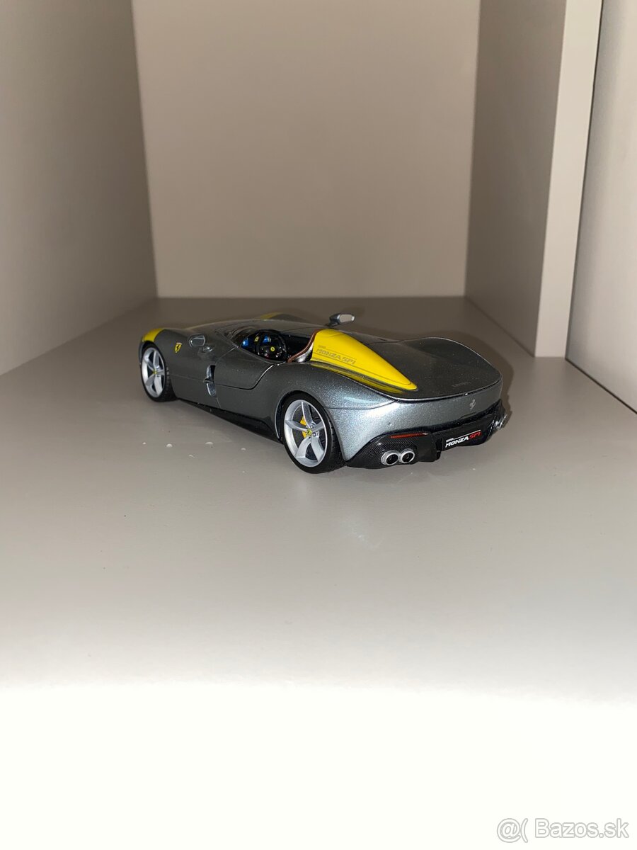 Predám modely aut 1:24 - 4