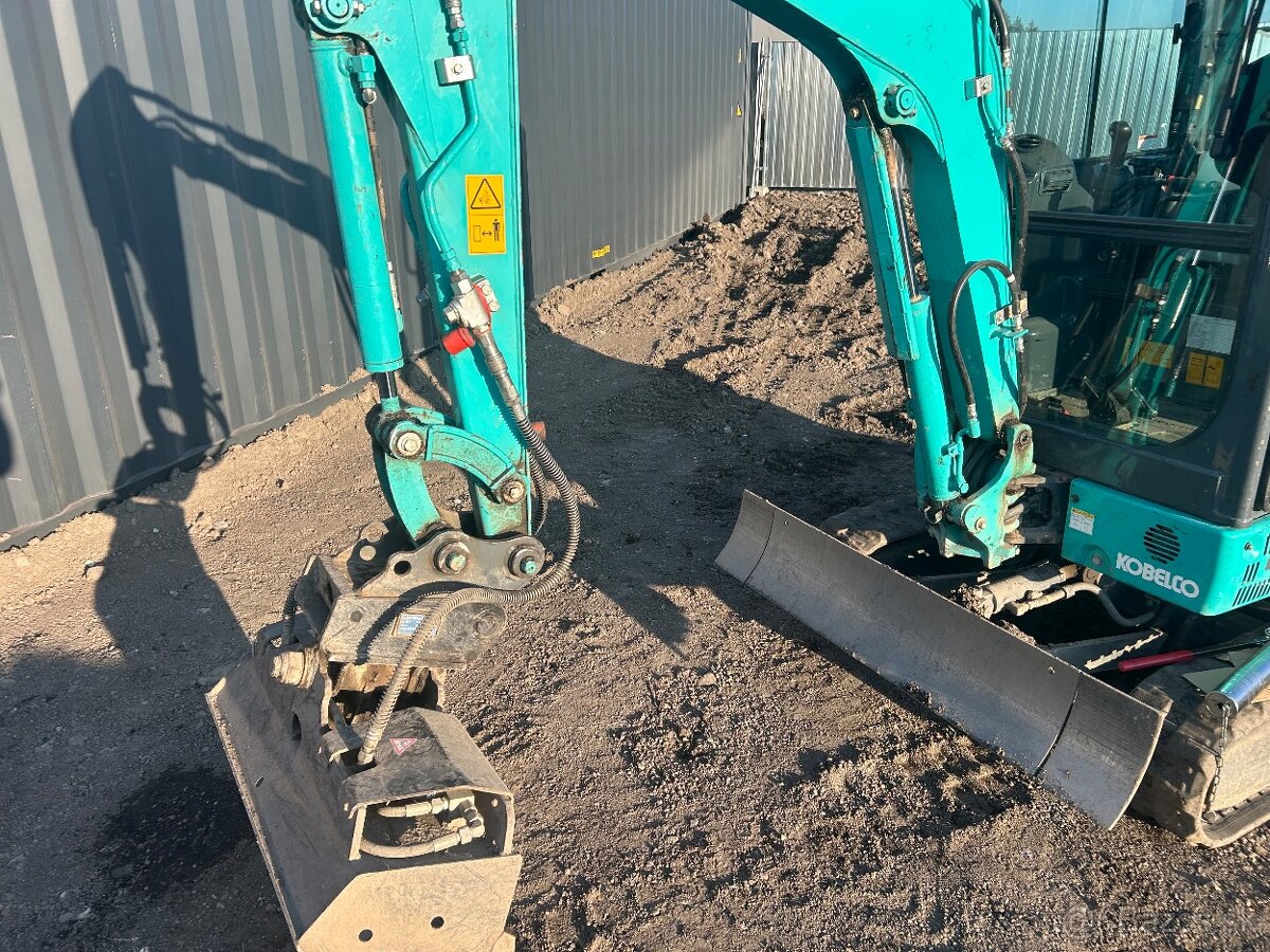 Japonský minibager KOBELCO 1,9t - 4