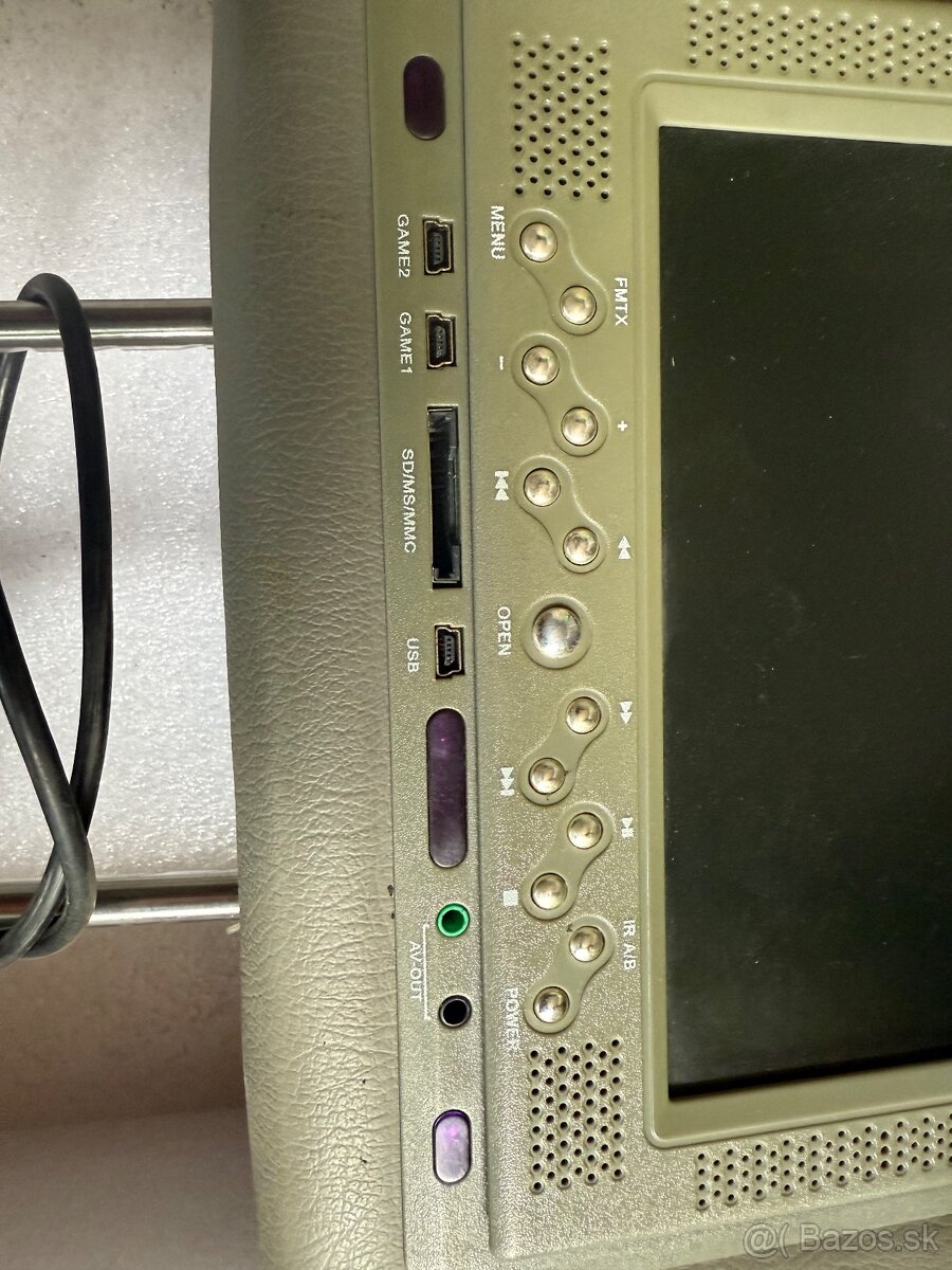 Hlavova opierka s LCD - 4