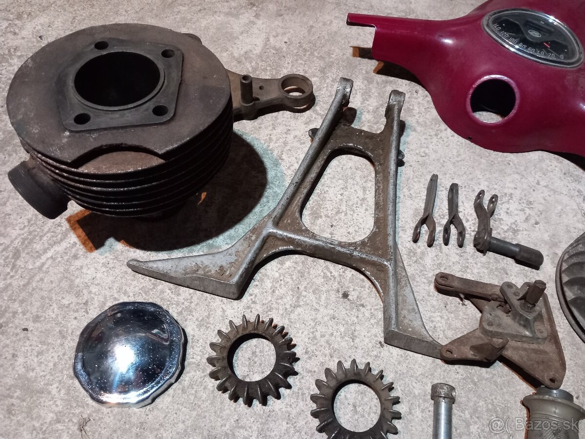 Jawa 250 perák, kývačka, panelka - 4