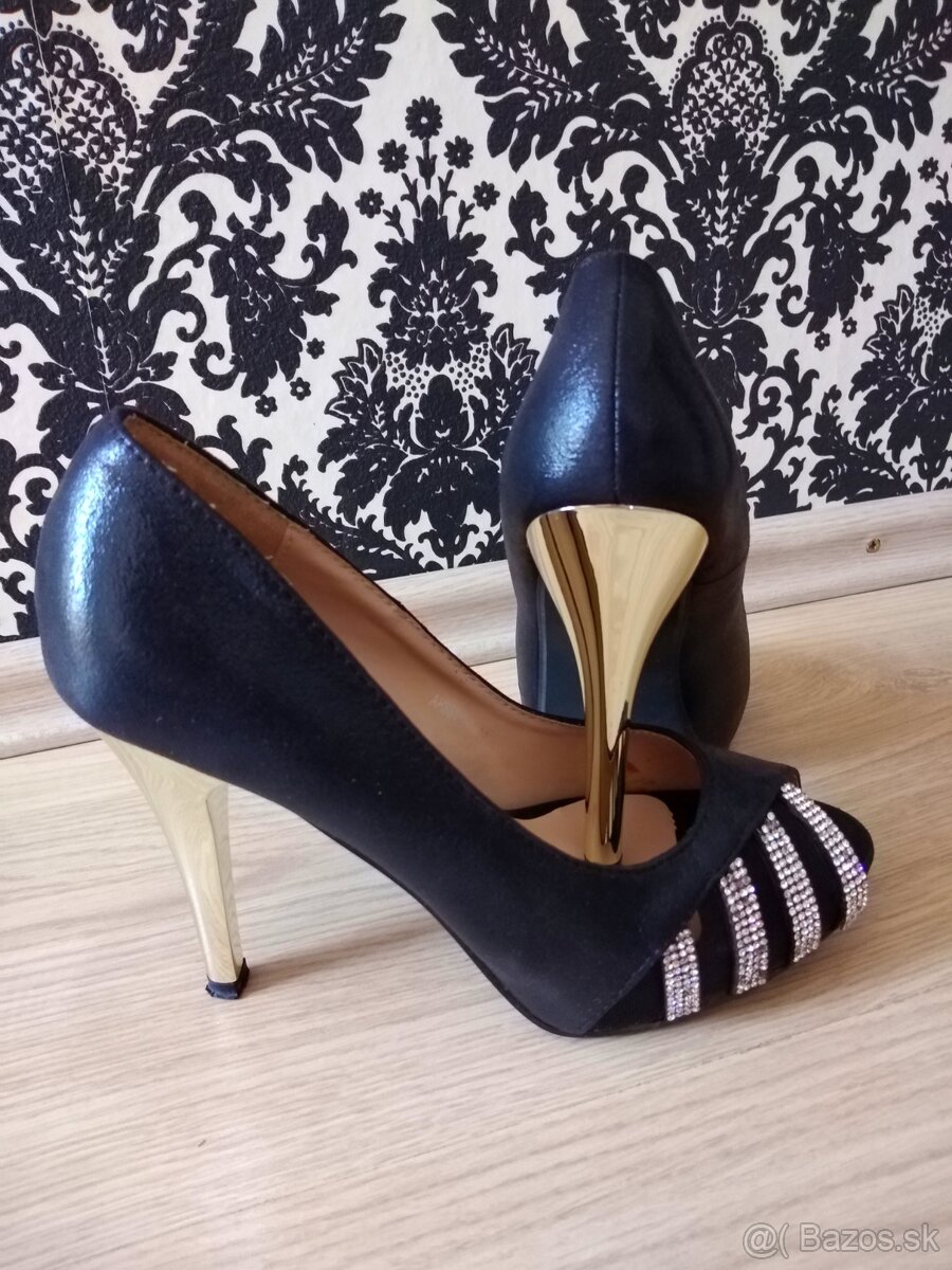 Trblietavé šaty flitrovane - 4