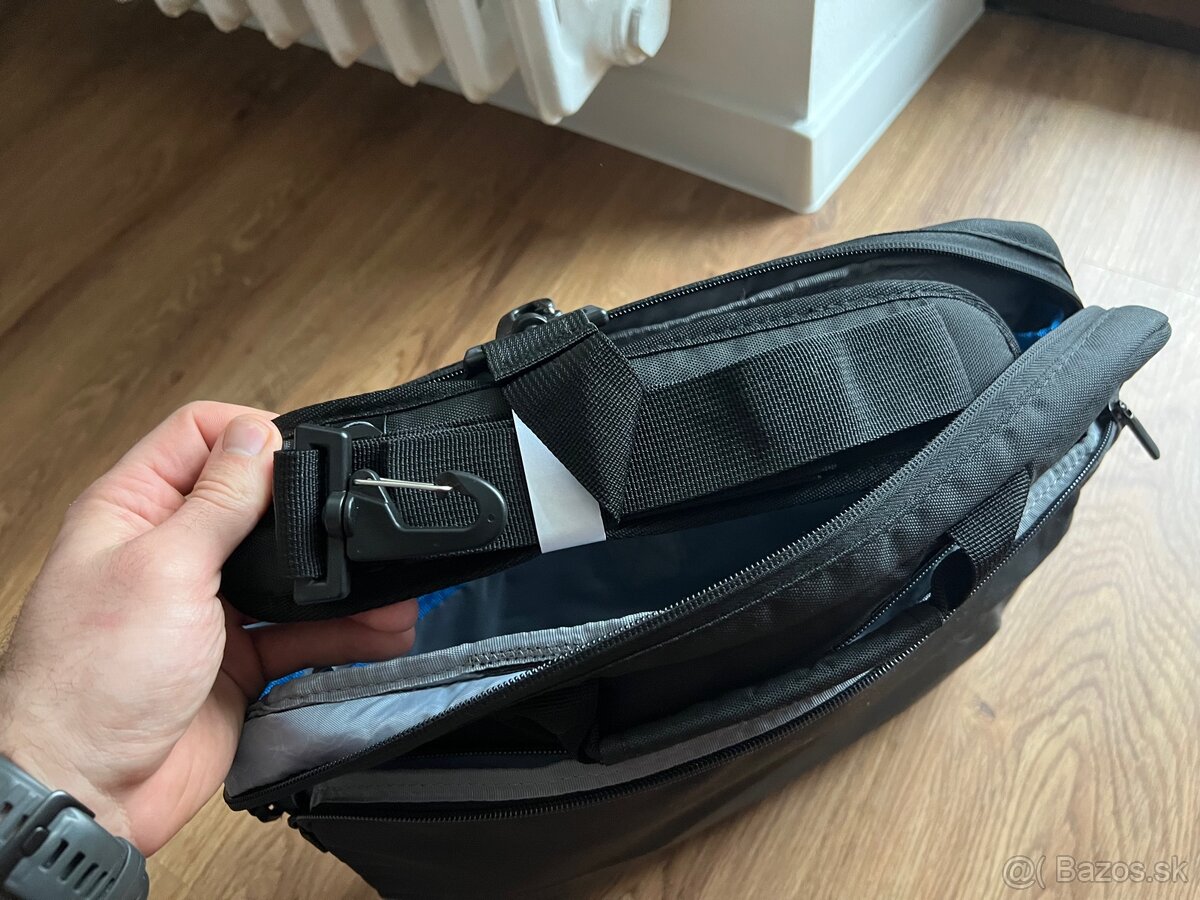 Taška na notebook Dell 15” – polstrovaná, čierna - 4