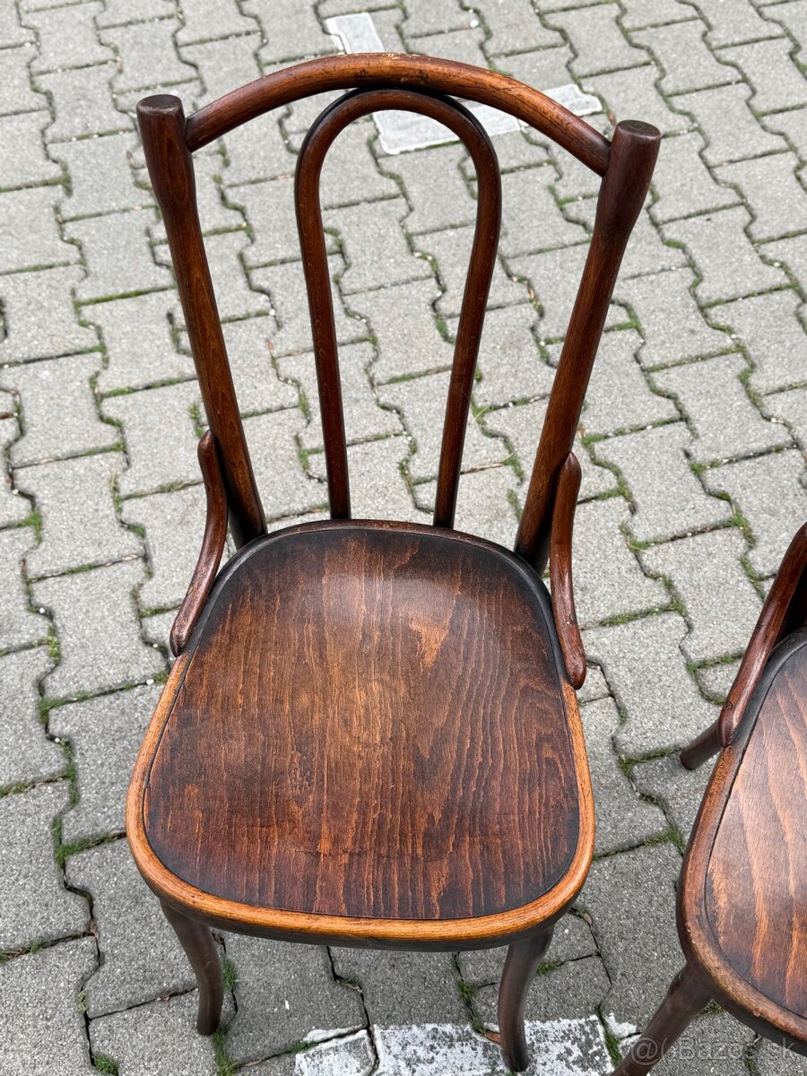 Nadherne dreve stolicky Thonet aj so znacenim - 4
