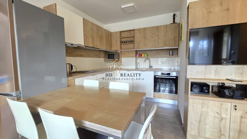 HD REALITY, Ponúka na Predaj 3-izbový apartmán s veľkou tera - 4