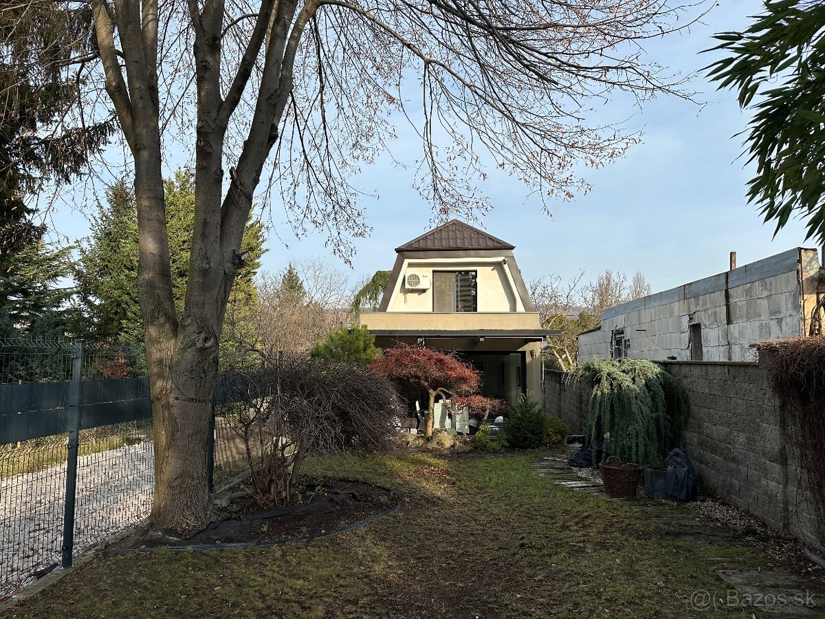 Predám celoročne obývateľnú záhradnú chatu/dom v Dúbravke - 4