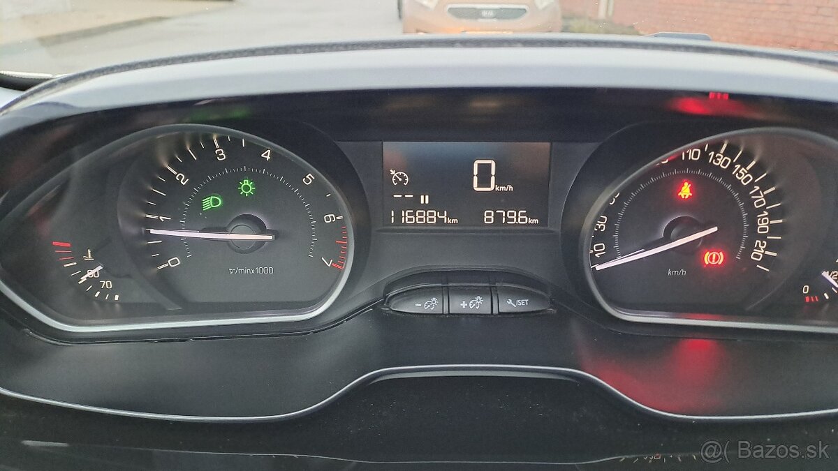 Peugeot 208 2018 Active 1.2 PureTech - 4