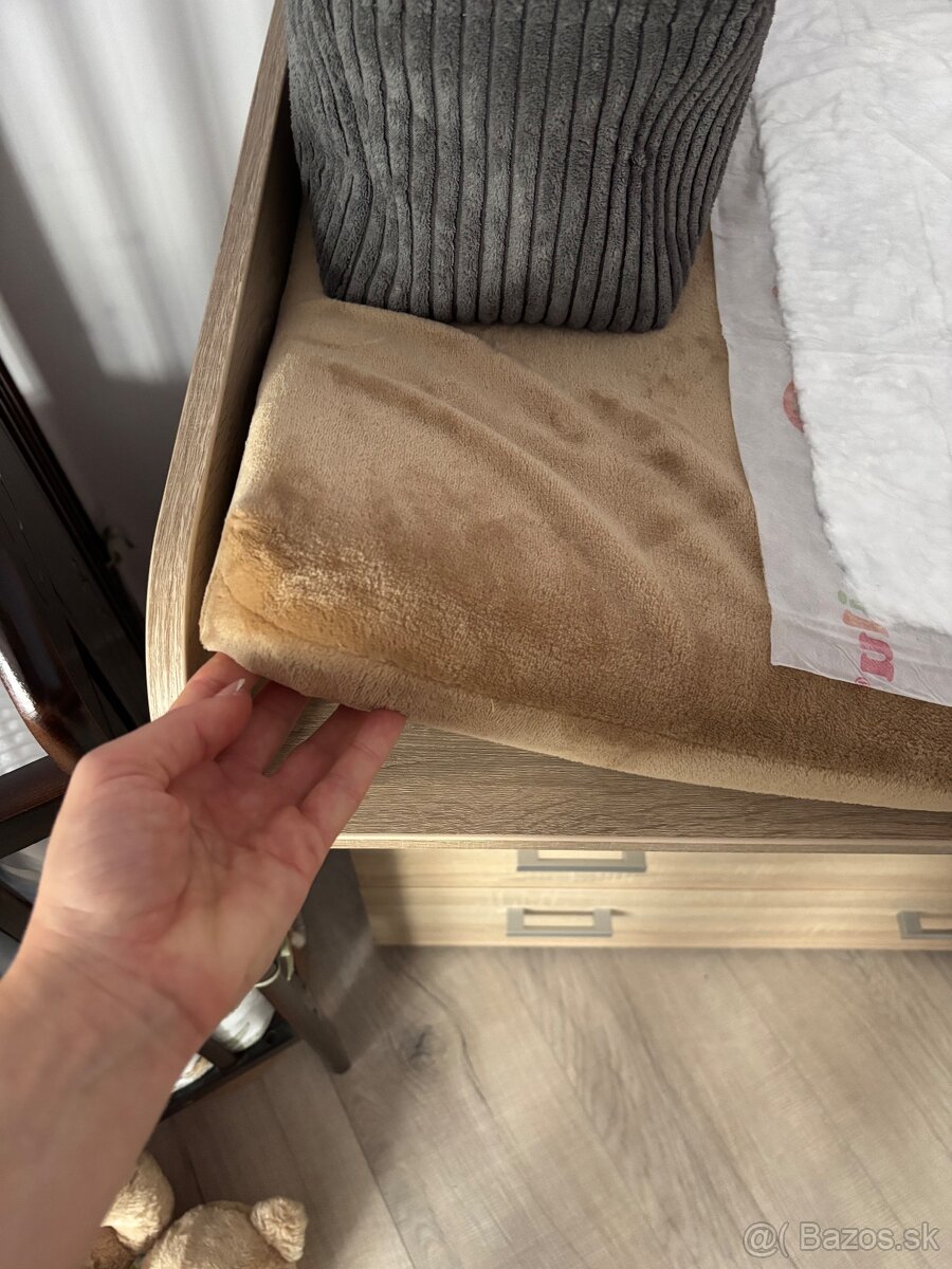 Komoda a prebalovacim pultom - 4