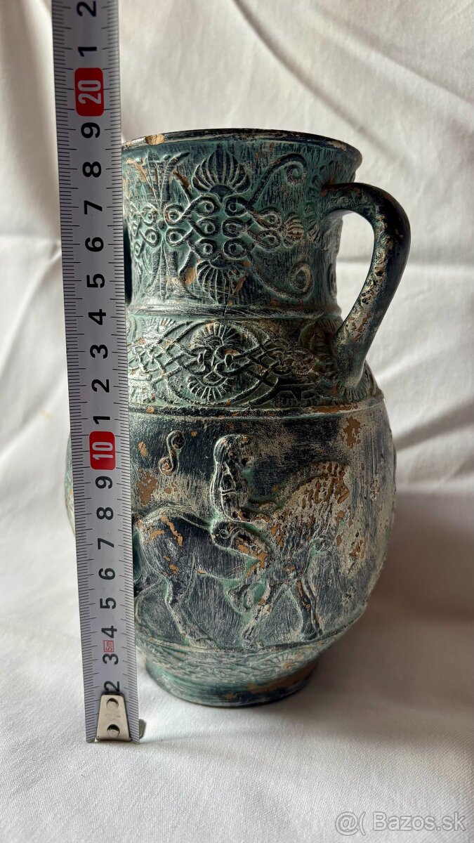 Keramická amfora s reliéfnou výzdobou - 4