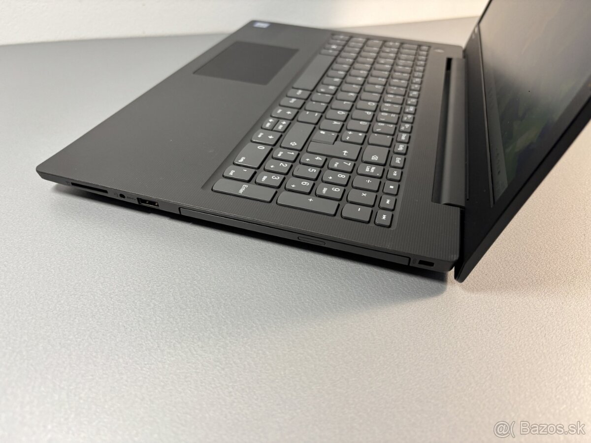 #049 - Lenovo 15.6/i3 7020U/20GB RAM/SSD/Win11 - 4