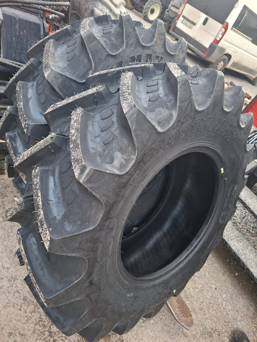 TRAKTOROVA PNEUMATIKA,PLAST GUMA TRAKTOR ZETOR - 4