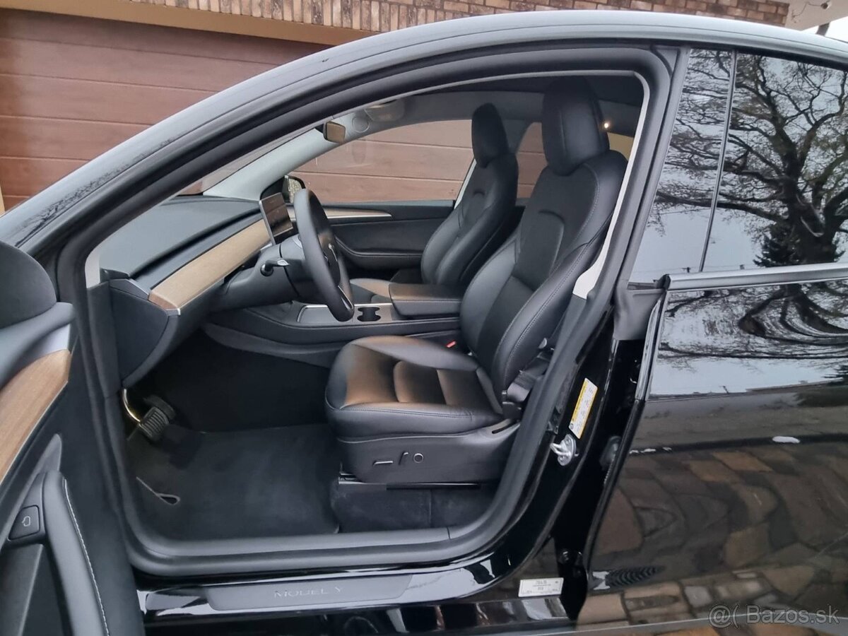 Tesla model Y Long Range naj.len 23tis km - 4
