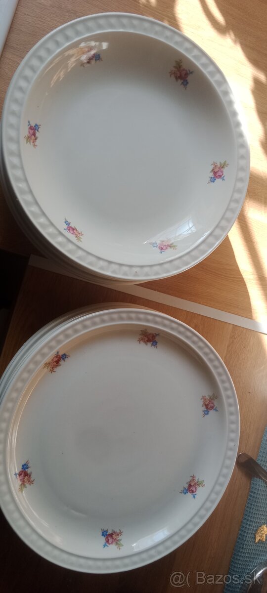 Predám sadu tanierov Ditmár Urbach - 4