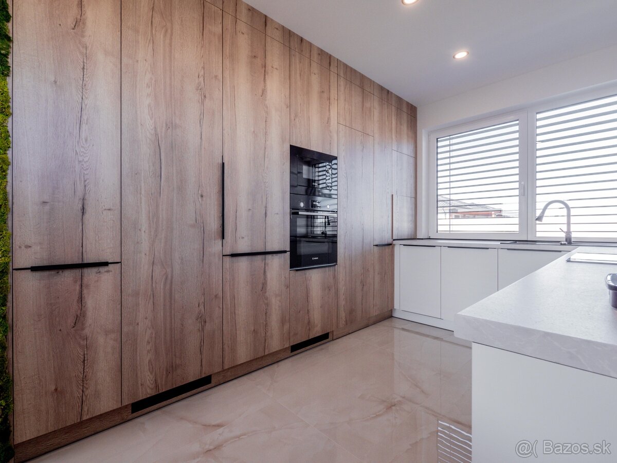 Novostavba - 4-izbový rodinný dom- zariadený - 4