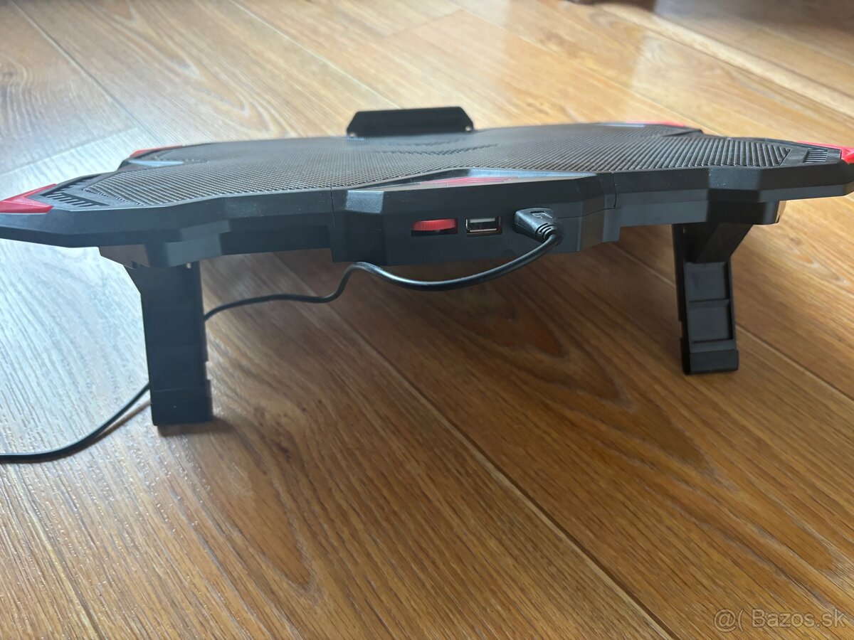 Chladiaca podložka pod notebook C-TECH Zephyros NTB, 17,3" - 4