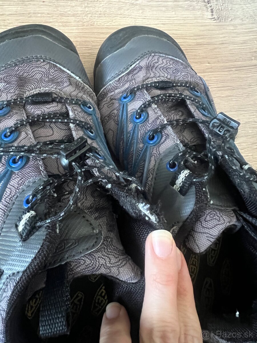 Krém tenisky a keen sandále - 4