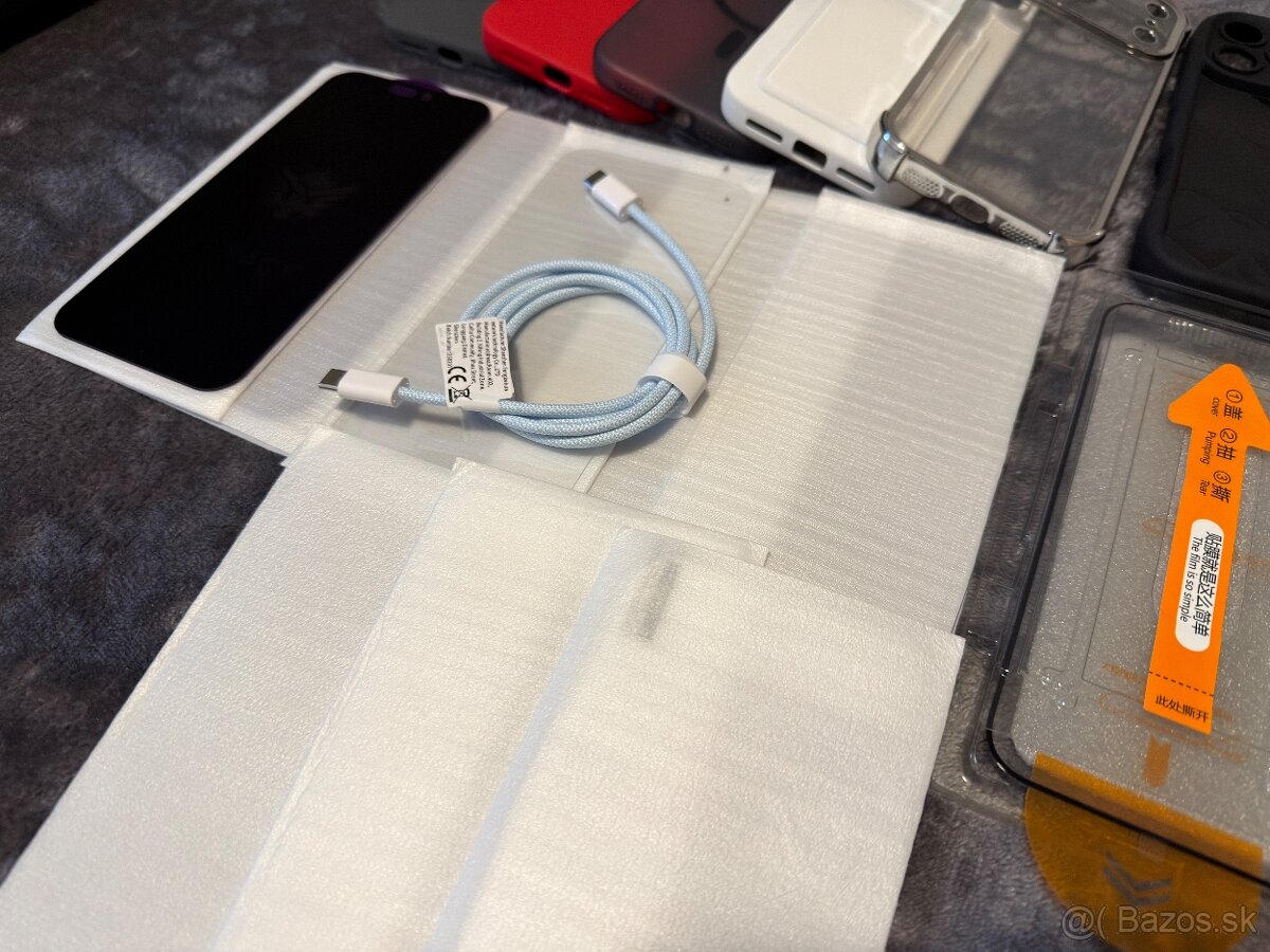 Skla a kryty na iPhone 17 pro max - 4