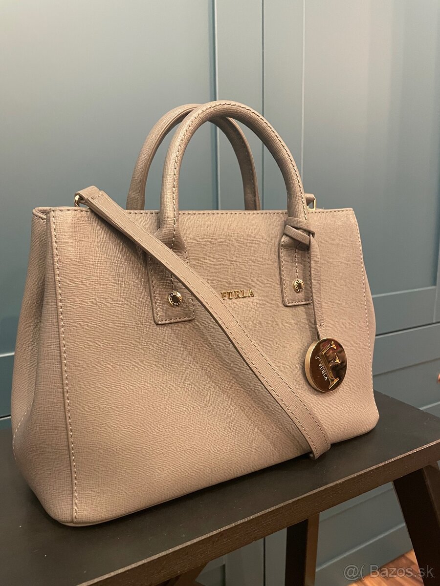 Sivá kožená kabelka Furla - 4