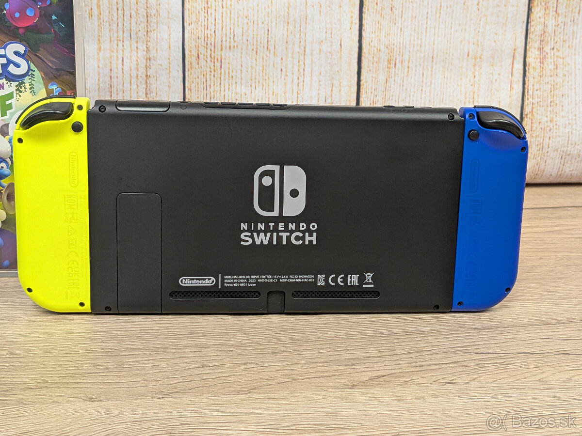 Nintendo Switch V2, Pro Controller, hra Šmolkovia - 4