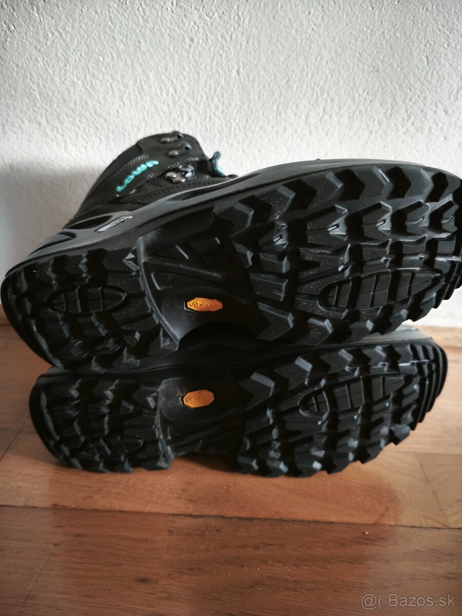 Predám turistické topánky Lowa - 4