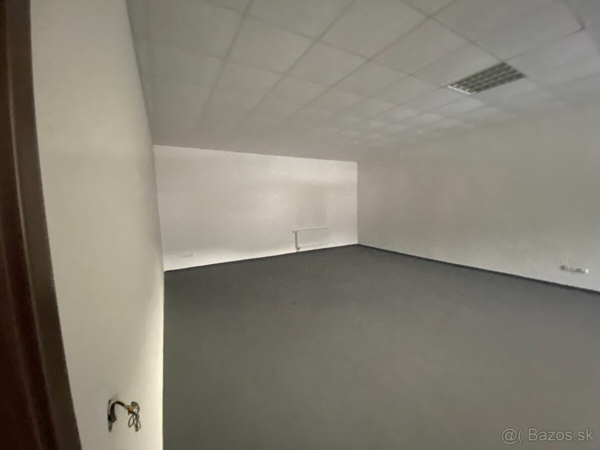 Obchodné priestory v areály bývalého Texicomu - 4