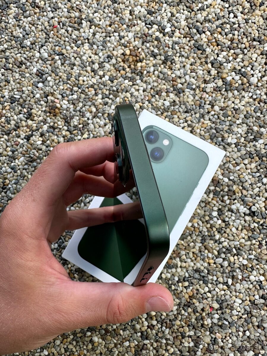 IPhone 13 - baterie 100% - 4