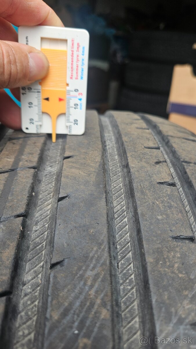 245/45 R19 - 4