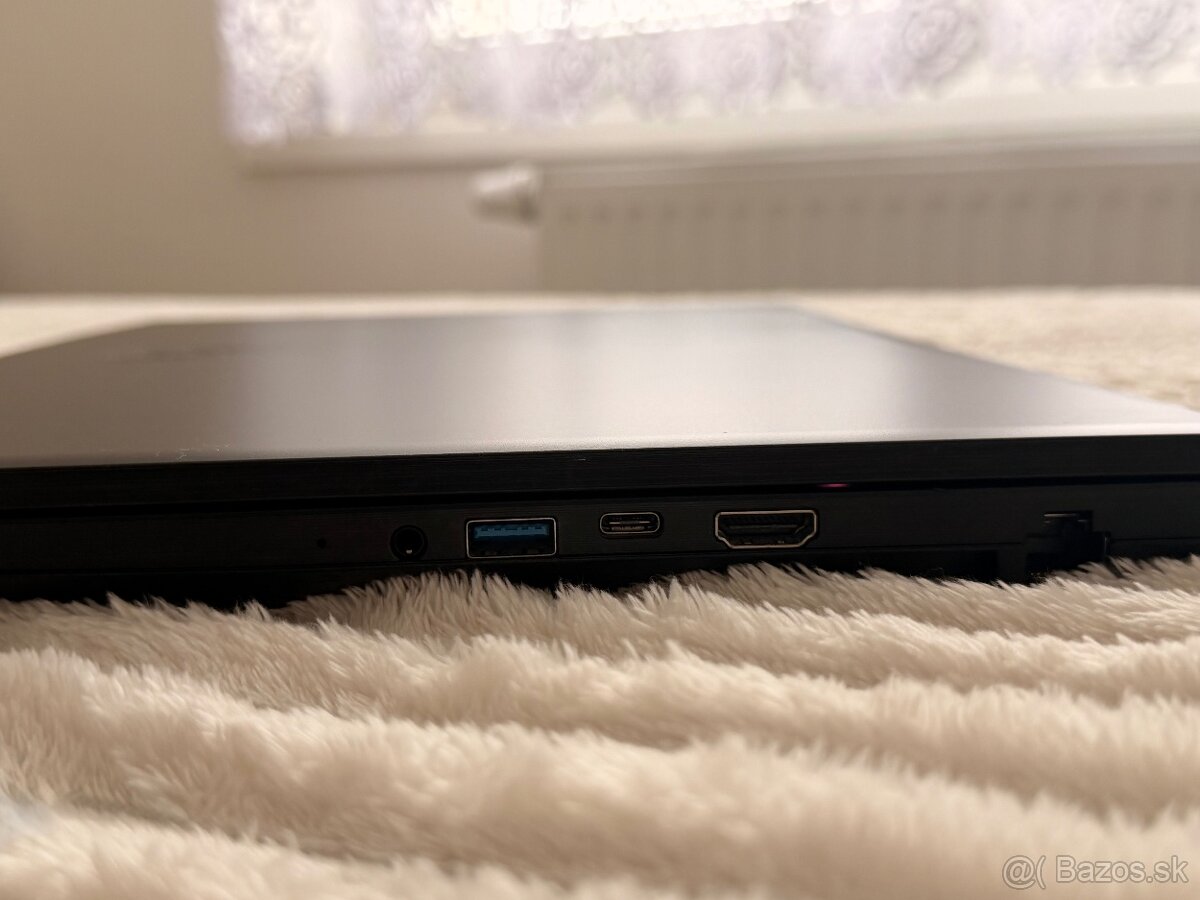 Herný notebook MSI Katana GF76 12UC - 4